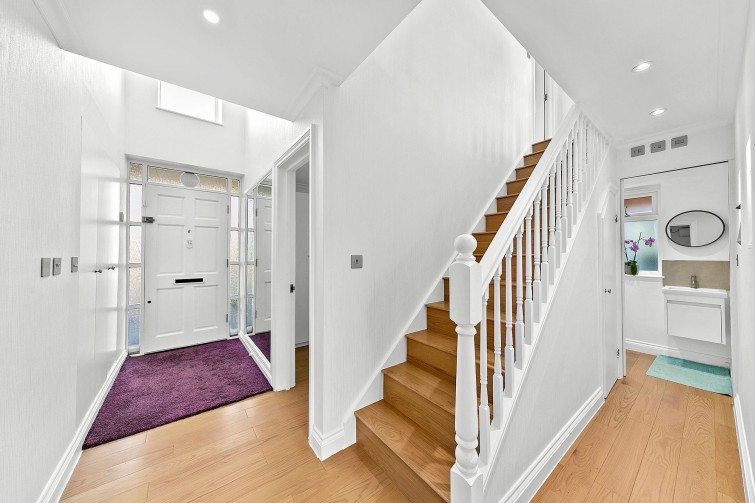 8 Thamesgate Close, Richmond