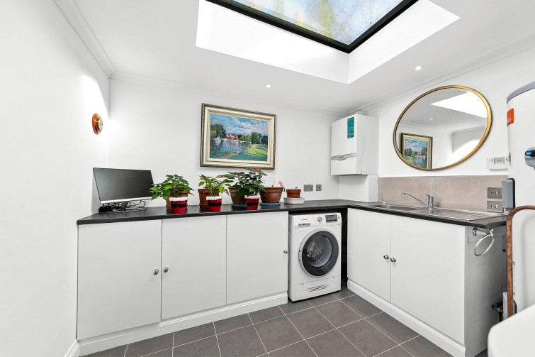 8 Thamesgate Close, Richmond