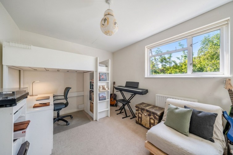 7 Meadlands Drive, Richmond