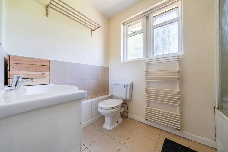 7 Meadlands Drive, Richmond