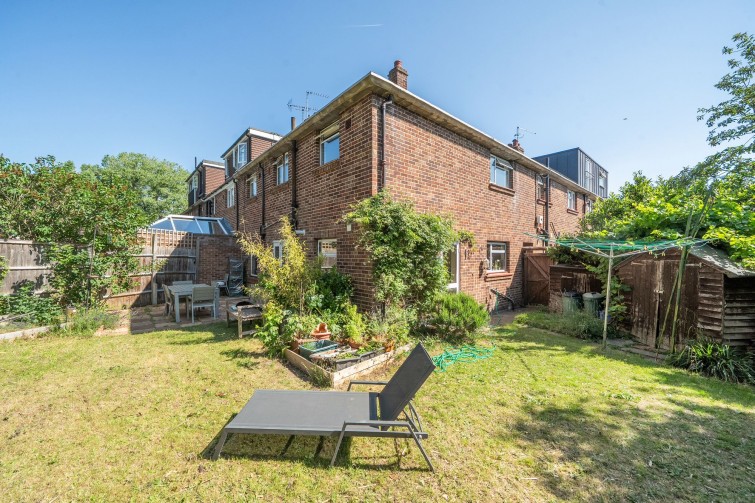 7 Meadlands Drive, Richmond