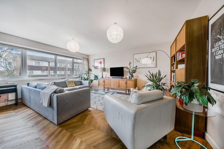 113 Perryfield Way, Richmond