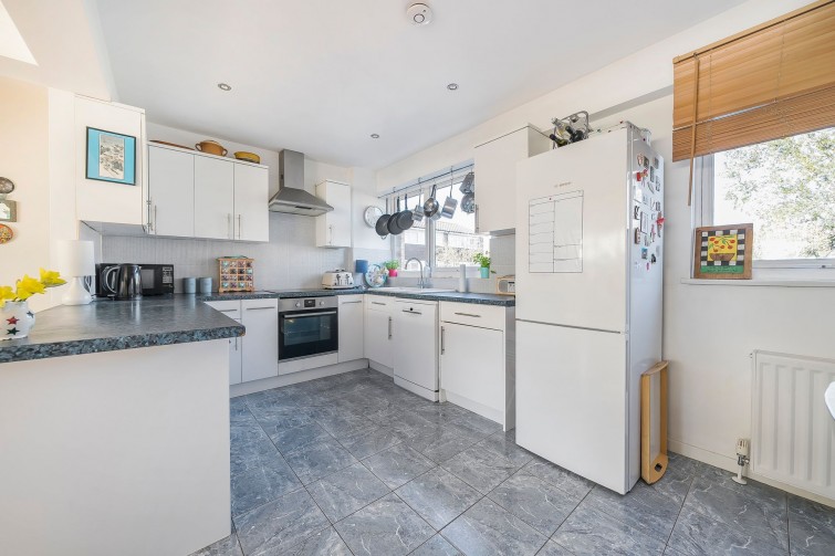 12 Breamwater Gardens, Richmond