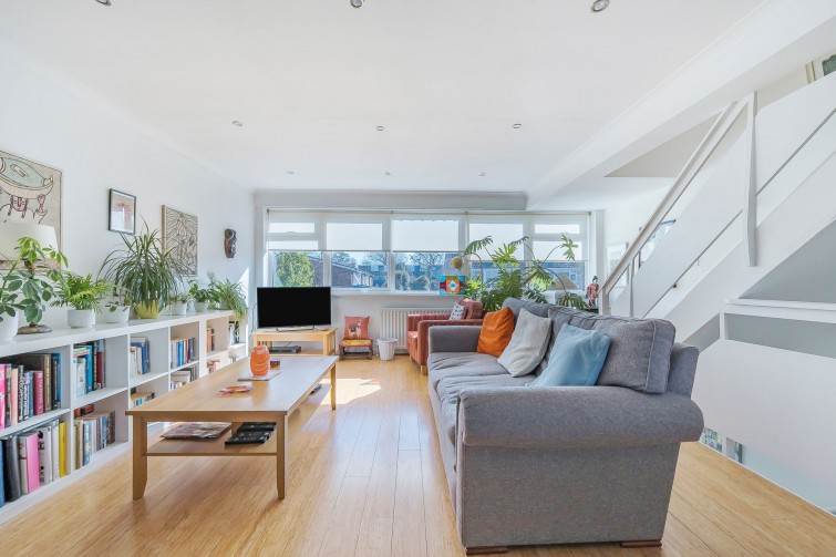 12 Breamwater Gardens, Richmond