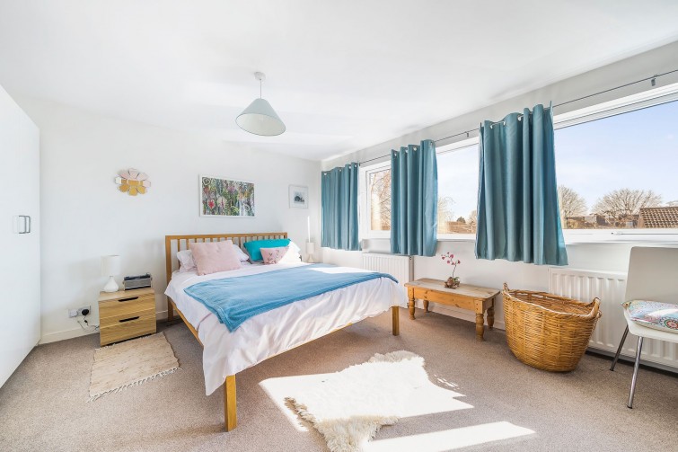 12 Breamwater Gardens, Richmond