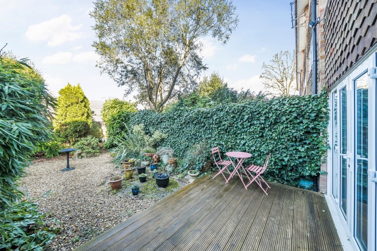 12 Breamwater Gardens, Richmond