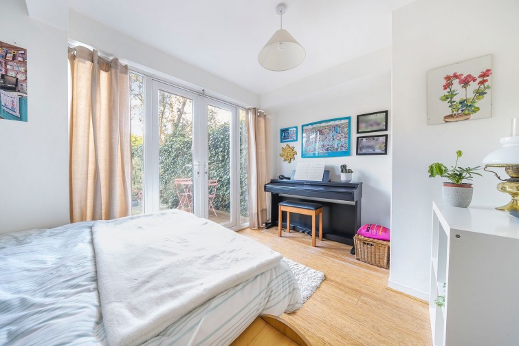12 Breamwater Gardens, Richmond