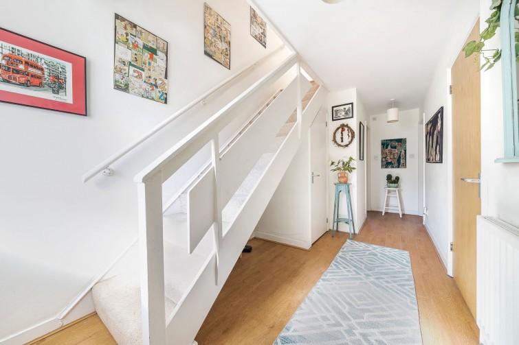 12 Breamwater Gardens, Richmond