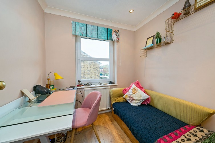 13 Thamesgate Close, Richmond