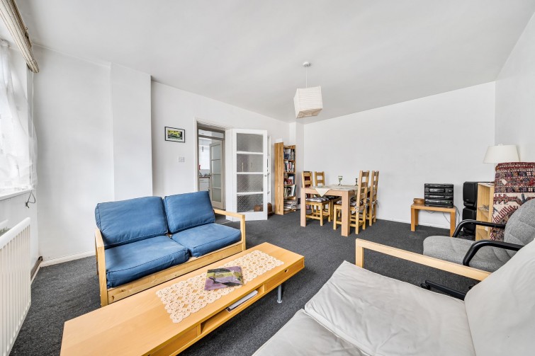 1 Royal Court Deer Park Close, Kingston Upon Thames