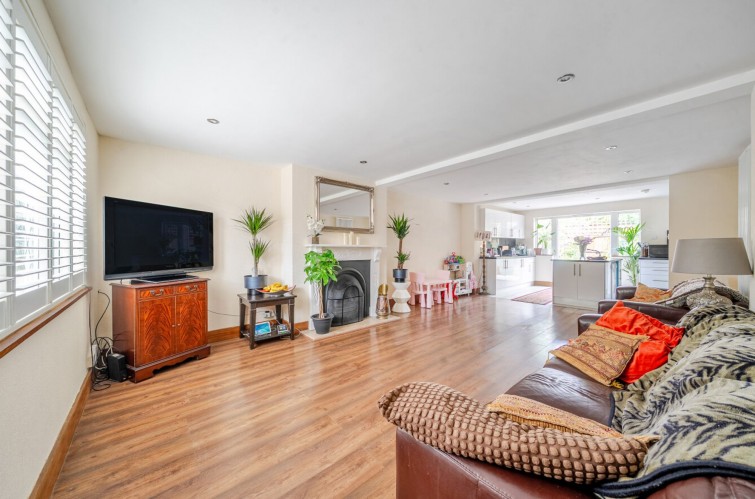 44 Clifford Road, Richmond