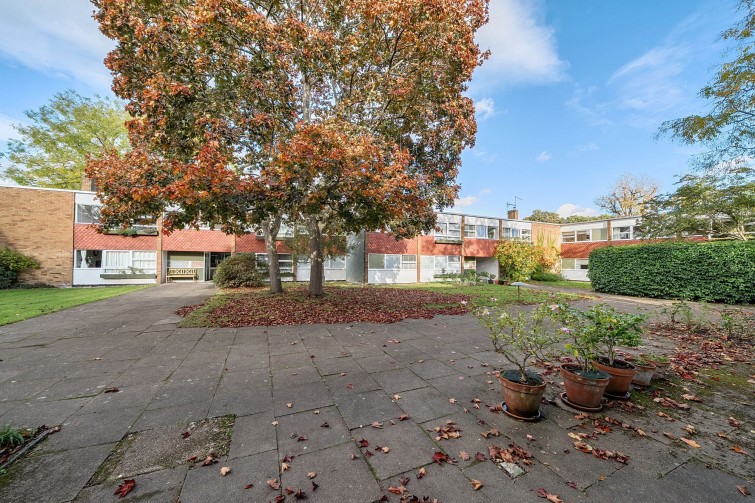 2 Brooke Court Parkleys, Richmond