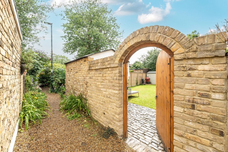 225 Petersham Road, Richmond