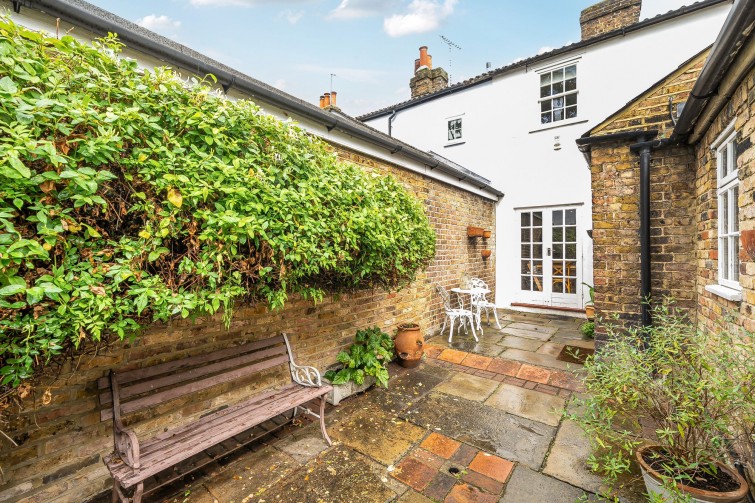 225 Petersham Road, Richmond