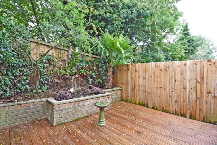24 Kelvedon Close, Kingston Upon Thames