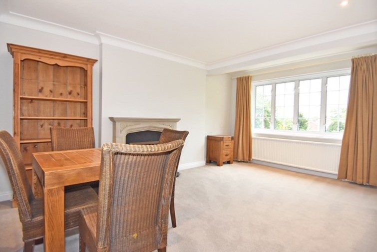 24 Kelvedon Close, Kingston Upon Thames