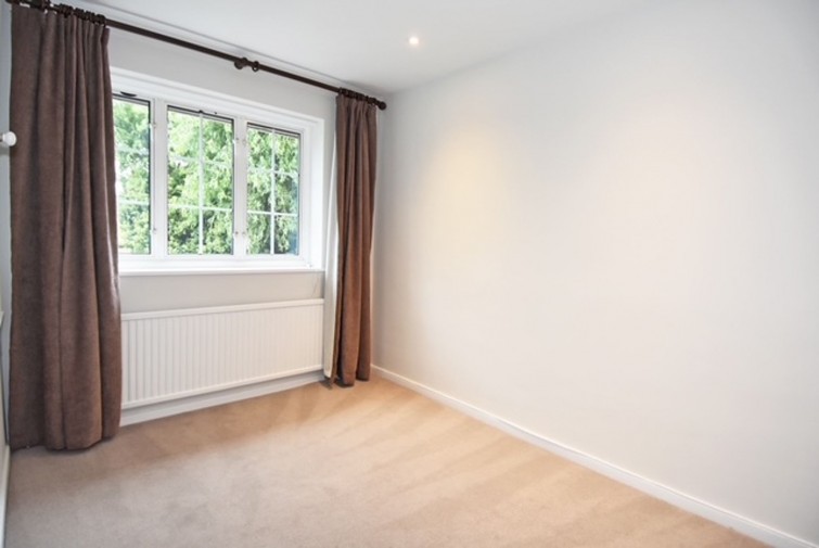 24 Kelvedon Close, Kingston Upon Thames