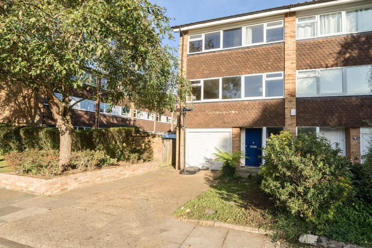 14 Breamwater Gardens, Richmond