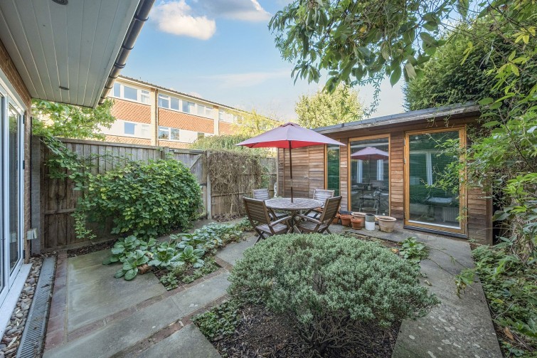 14 Breamwater Gardens, Richmond