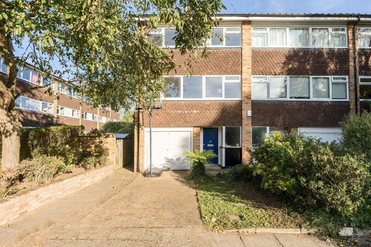 14 Breamwater Gardens, Richmond
