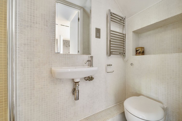 14 Breamwater Gardens, Richmond