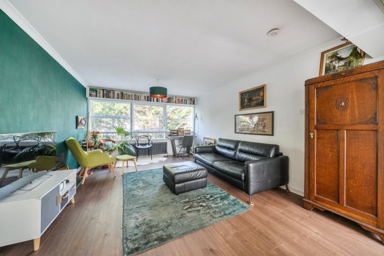 4 Tennyson Court Parkleys, Richmond