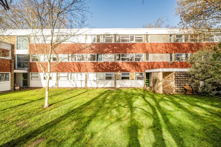 4 Tennyson Court Parkleys, Richmond