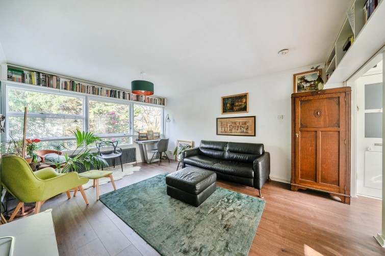 4 Tennyson Court Parkleys, Richmond