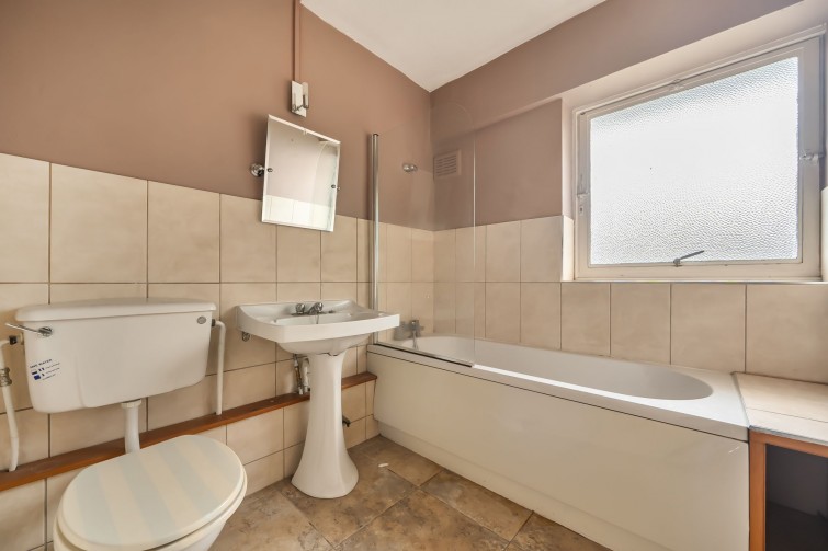 8 Simpson Road, Richmond