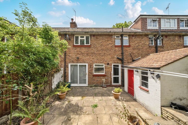 32 Clifford Road, Richmond