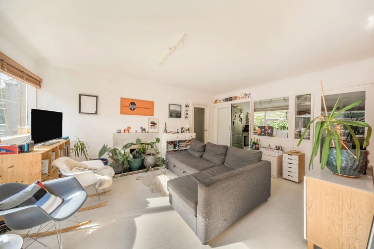 7 Dryden Court Parkleys, Richmond