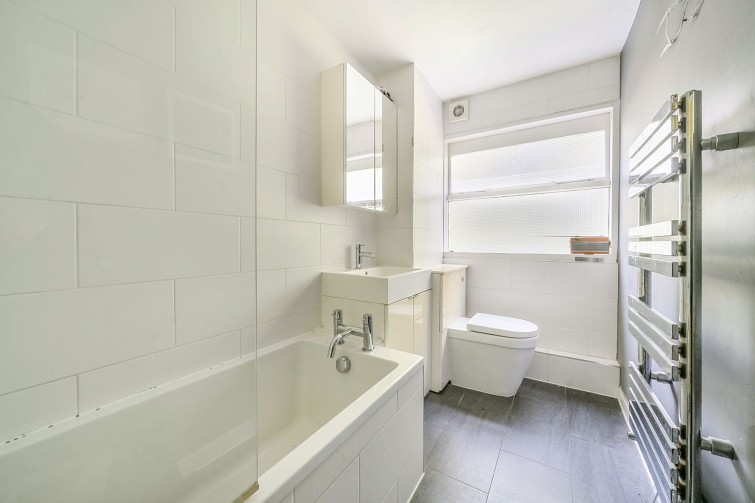 7 Dryden Court Parkleys, Richmond