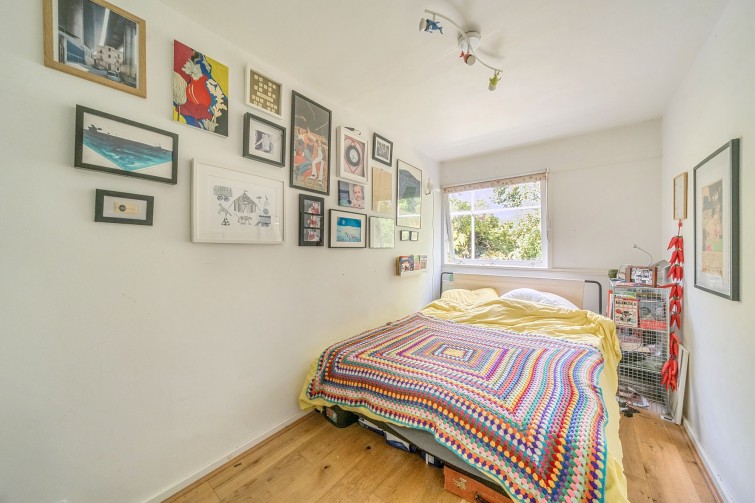 7 Dryden Court Parkleys, Richmond