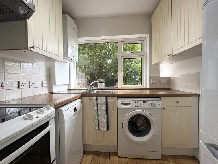 303 Park Road, Kingston Upon Thames