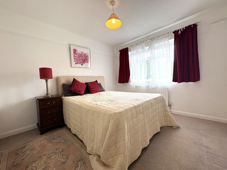 303 Park Road, Kingston Upon Thames