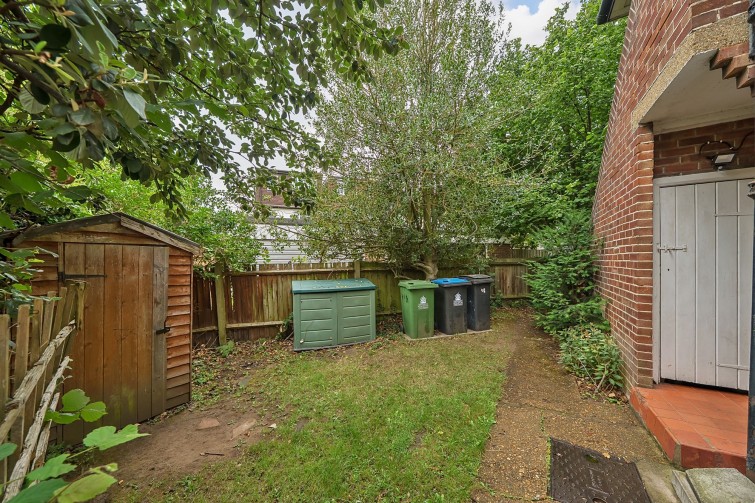 303 Park Road, Kingston Upon Thames