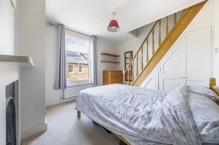 11 Evelyn Road, Ham
