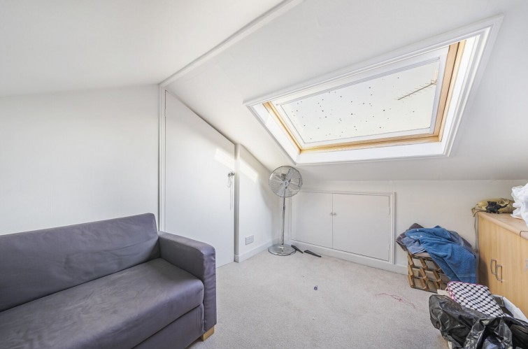 11 Evelyn Road, Ham