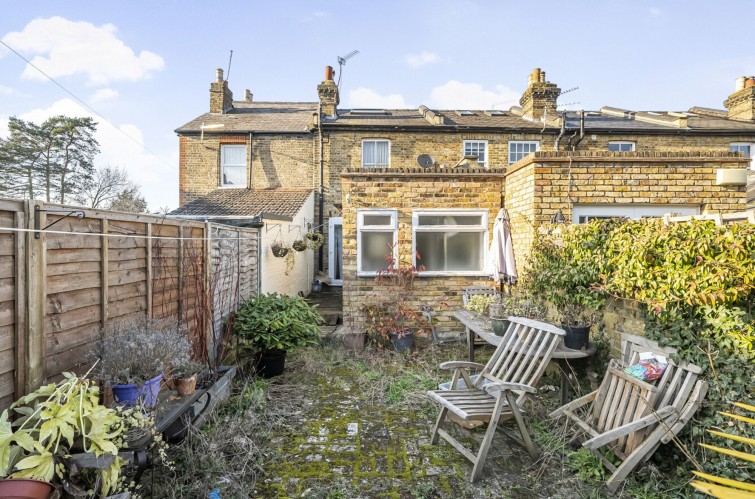 11 Evelyn Road, Ham