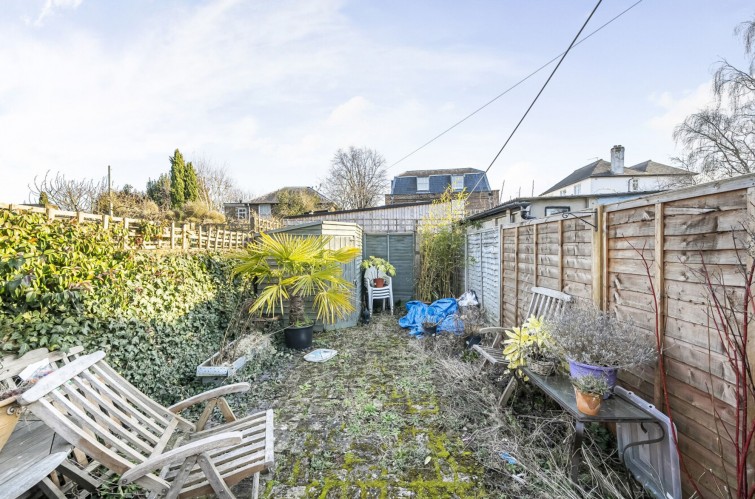 11 Evelyn Road, Ham