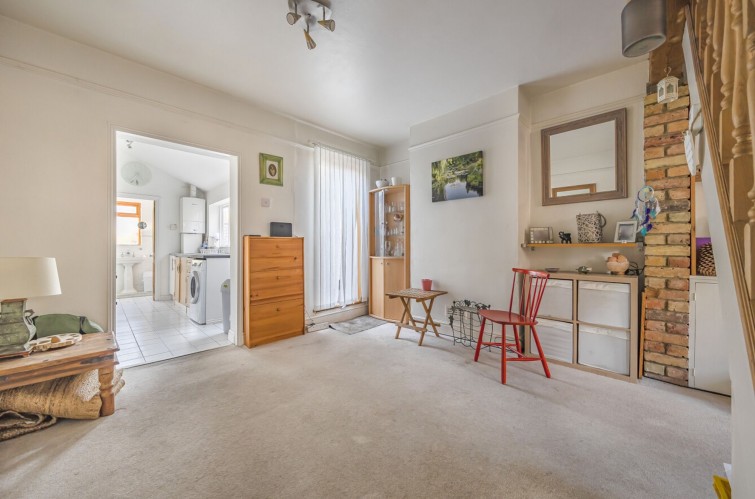 11 Evelyn Road, Ham