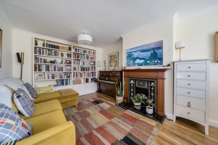 64 Hollybush Road, Kingston Upon Thames