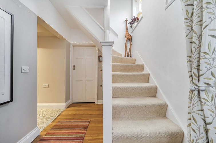 64 Hollybush Road, Kingston Upon Thames