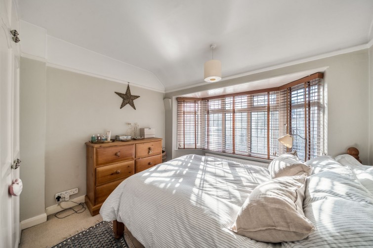 64 Hollybush Road, Kingston Upon Thames