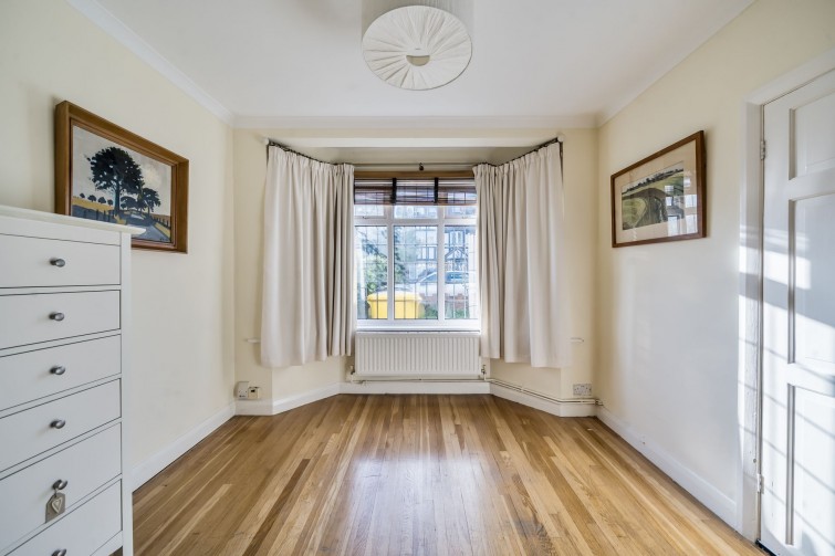 64 Hollybush Road, Kingston Upon Thames