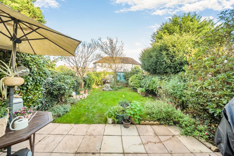 64 Hollybush Road, Kingston Upon Thames