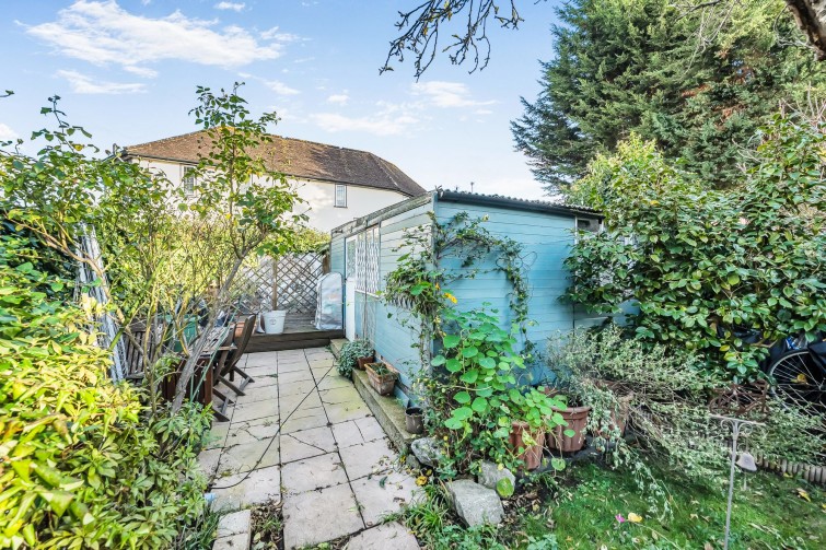 64 Hollybush Road, Kingston Upon Thames