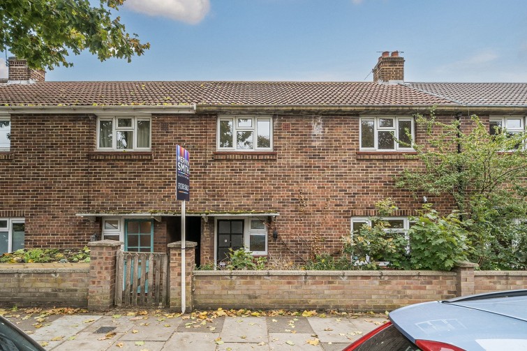 76 Meadlands Drive, Richmond