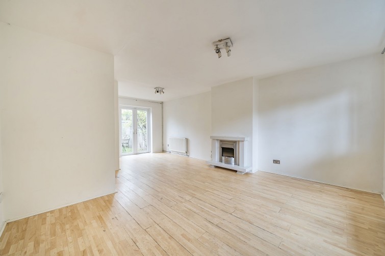 76 Meadlands Drive, Richmond