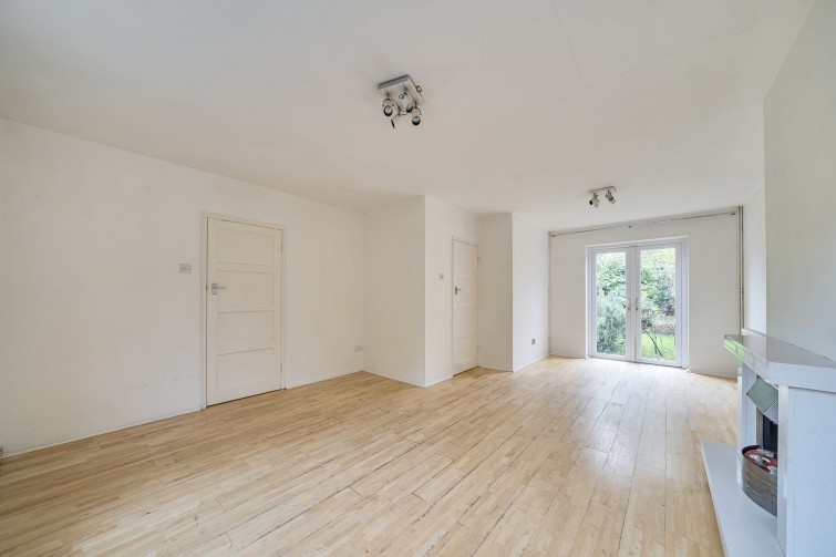 76 Meadlands Drive, Richmond